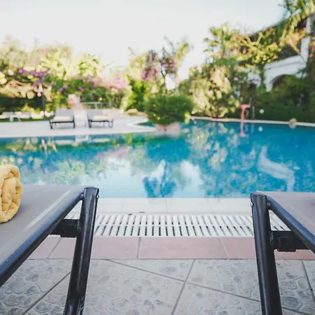 Apart-hotel Dionyssos Village *