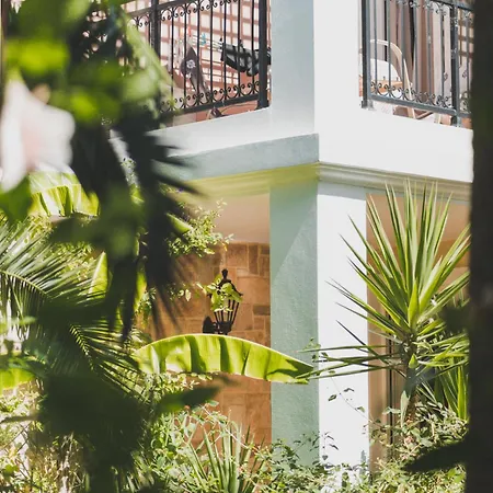 Dionyssos Village Apart-hotel *